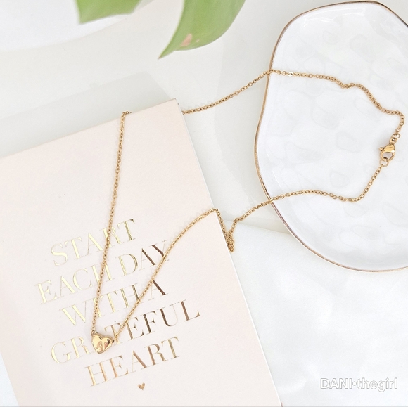 NEW Gold Candy Heart Shape Letter A Engraved Pendant Necklace - Picture 2 of 7